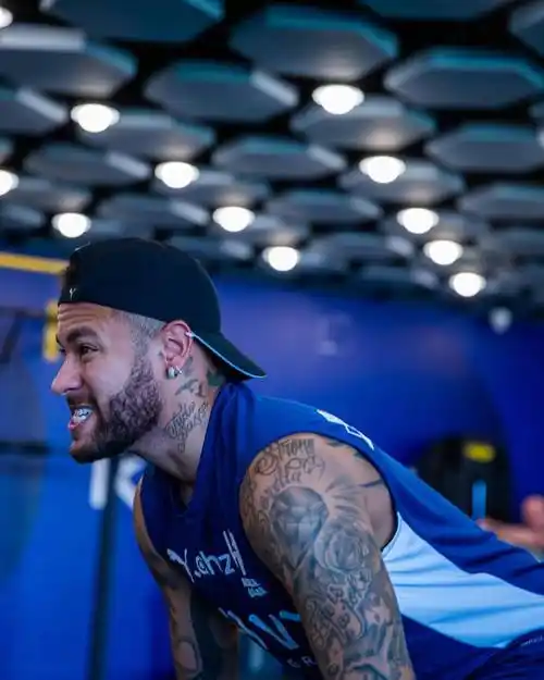 脚塔奇纳迪 脚塔奇纳迪